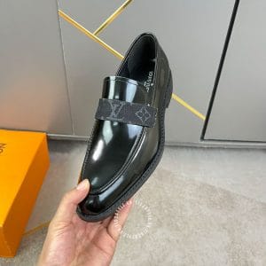 Giày lười Louis Vuitton siêu cấp đen bóng đai họa tiết Monogram - Hình ảnh 6