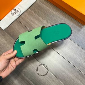 Dép Hermes nam kiểu dáng quai ngang màu xanh lá độc lạ - Ảnh 4