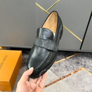 Giày lười nam LV màu đen họa tiết Monogram siêu cấp - Ảnh 4