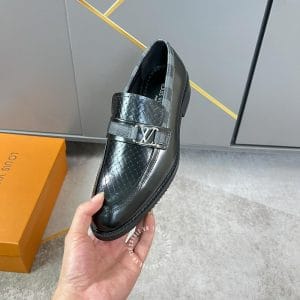 Giày lười hàng hiệu Louis Vuitton màu đen logo kim loại siêu cấp - Ảnh 6
