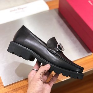 Giày loafer hàng hiệu Salvatore Ferragamo màu đen logo kim loại - Hình ảnh 9