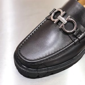 Giày loafer hàng hiệu Salvatore Ferragamo màu đen logo kim loại - Hình ảnh 8