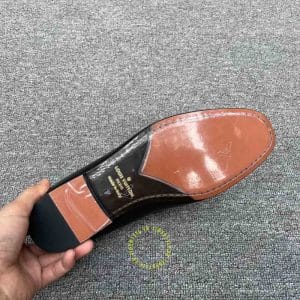 Giày nam cao cấp Louis Vuitton da thật màu đen logo kim loại - Hình ảnh 9