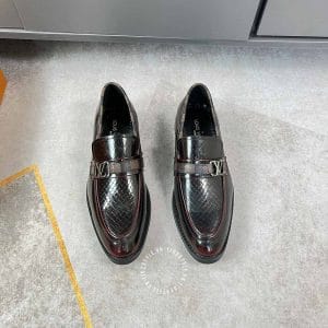 Giày lười nam hàng hiệu Louis Vuitton nâu đỏ logo kim loại