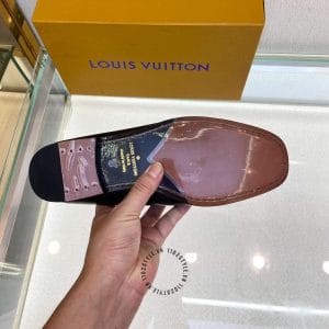 Giày lười nam Louis Vuittton da bò màu đen trơn mũi vuông - Hình ảnh 9