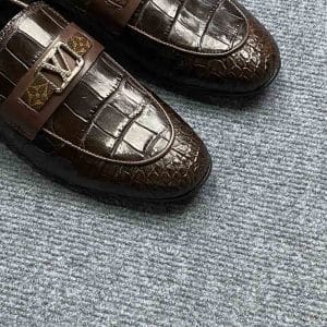 Giày nam cao cấp Louis Vuitton da cá sấu màu nâu logo kim loại - Hình ảnh 5