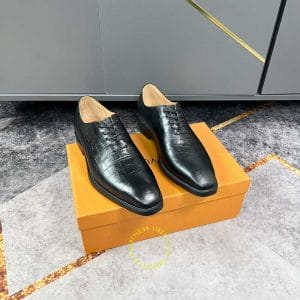 Giày da nam hàng hiệu Louis Vuitton màu đen vân cá sấu - Hình ảnh 2