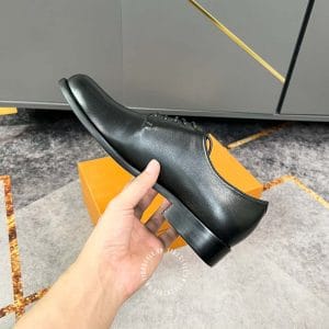 Giày da nam hàng hiệu Louis Vuitton màu đen đế logo nổi - Hình ảnh 8