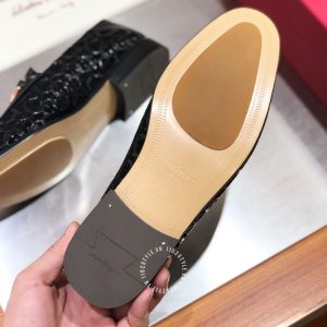 Giày Salvatore Ferragamo đế vuông có logo vàng hàng hiệu - Ảnh 8