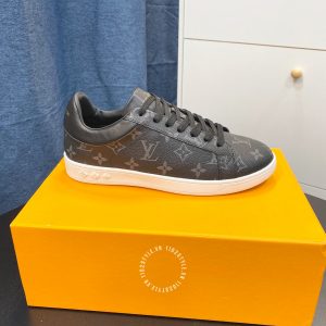Giày da nam xịn Louis Vuitton màu đen họa tiết Monogram - Ảnh 5