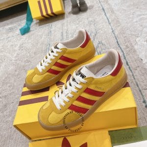 Giày Gucci Sneaker thể thao nam da lộn màu vàng sọc đỏ - Hình ảnh 4