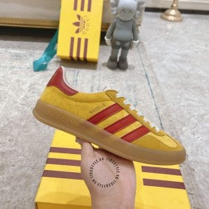 Giày Gucci Sneaker thể thao nam da lộn màu vàng sọc đỏ - Hình ảnh 6
