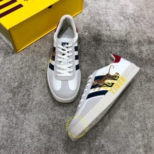 Giày nam hàng hiệu Gucci Sneaker phối màu trắng ghi logo hổ vằn - Hình ảnh 2