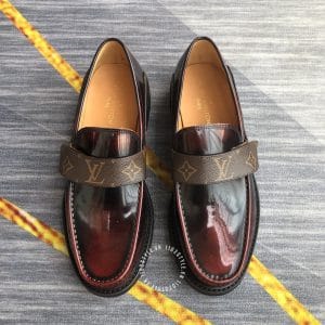 giày hàng hiệu