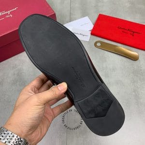 Giày Lười Salvatore Ferragamo màu đen trơn logo bạc - Ảnh 8