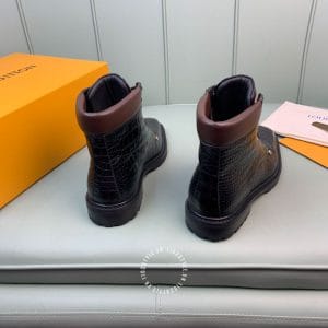 Giày Louis Vuitton cổ cao màu đen da bò dập vân cá sấu - Hình ảnh 6