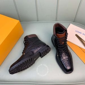 Giày Louis Vuitton cổ cao màu đen da bò dập vân cá sấu - Hình ảnh 3