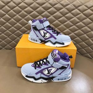 Giày LV Sneakers nam xanh họa tiết nổi độc lạ - Ảnh 4