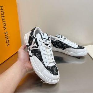 Giày nam Louis Vuitton sneaker trắng đen họa tiết monogram - Ảnh 3