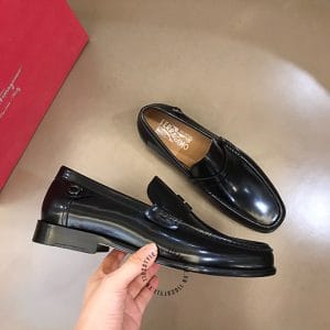 Giày lười hàng hiệu Salvatore Ferragamo màu đen da bóng - Ảnh 4