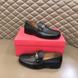 Giày lười hàng hiệu Salvatore Ferragamo màu đen logo kim loại - Ảnh 4