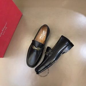 Giày lười hàng hiệu Salvatore Ferragamo màu đen logo kim loại - Ảnh 2