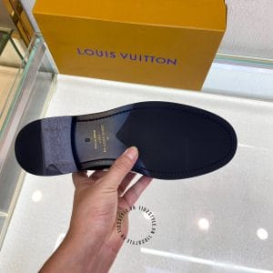 Giày Louis Vuitton nam loafer màu đen họa tiết Monogram - Hình ảnh 8