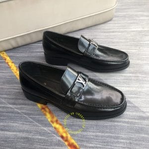 Giày lười nam Louis Vuitton da bò đen trơn phiên bản siêu cấp - Hình ảnh 2