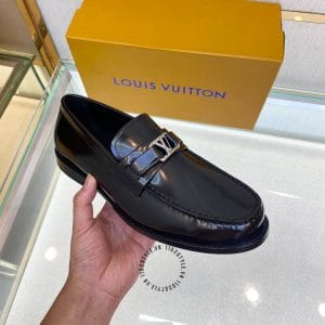 Giày Louis Vuitton nam loafer màu đen trơn logo LV - Hình ảnh 3