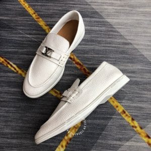 Giày lười nam LV da sần màu trắng logo bạc phiên bản siêu cấp - Ảnh 3