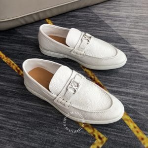 Giày lười nam LV da sần màu trắng logo bạc phiên bản siêu cấp - Ảnh 2