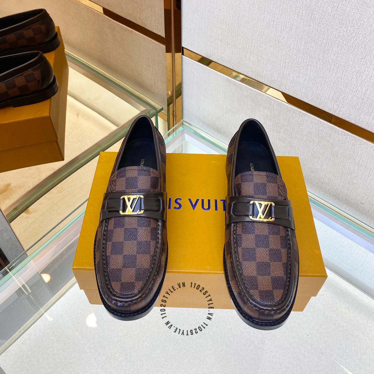 Giới thiệu về mẫu giày lười nam Louis Vuitton caro nâu like auth cao cấp