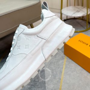 Giày LV sneaker màu trắng ánh xanh họa tiết Monogram - Ảnh 7