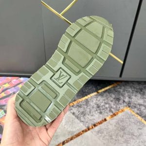 Giày Louis Vuitton Sneaker Runaway xanh rêu độc lạ - Ảnh 9