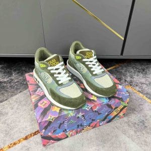 Giày Louis Vuitton Sneaker Runaway xanh rêu độc lạ - Ảnh 2