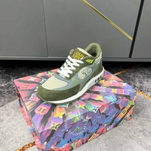 Giày Louis Vuitton Sneaker Runaway xanh rêu độc lạ - Ảnh 4