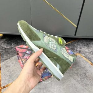 Giày Louis Vuitton Sneaker Runaway xanh rêu độc lạ - Ảnh 6