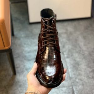 Giày Louis Vuitton cổ cao da bò dập vân cá sấu có khóa cạnh - Ảnh 4