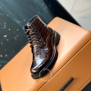 Giày Louis Vuitton cổ cao da bò dập vân cá sấu có khóa cạnh - Ảnh 6
