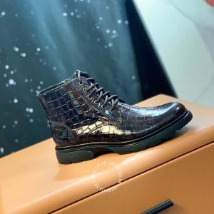 Giày Louis Vuitton cổ cao da bò dập vân cá sấu có khóa cạnh - Ảnh 5