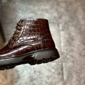 Giày Louis Vuitton cổ cao da bò dập vân cá sấu có khóa cạnh - Ảnh 8