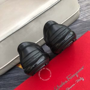 Giày nam hàng hiệu Salvatore Ferragamo màu đen logo kim loại - Ảnh 7