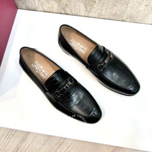 Giày lười Salvatore Ferragamo màu đen họa tiết dập vân cá sấu - Ảnh 4