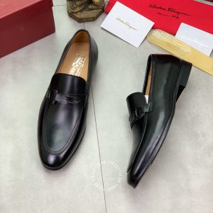 Giày nam thời trang hàng hiệu Sanvatore Ferragamo thiết kế logo lệch - Ảnh 3