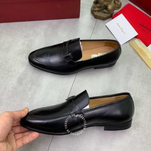 Giày nam thời trang hàng hiệu Sanvatore Ferragamo thiết kế logo lệch - Ảnh 2