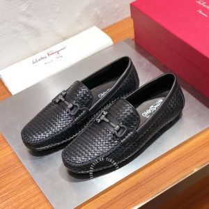 Giày nam da xịn Salvatore Ferragamo màu đen họa tiết nổi bật - Ảnh 3