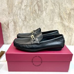 Giày Salvatore Ferragamo màu đen logo kim loại - Hình ảnh 4