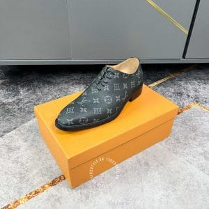 Giày nam hàng hiệu Louis Vuitton màu đen họa tiết Monogam - Hình ảnh 4