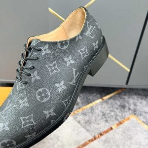 Giày nam hàng hiệu Louis Vuitton màu đen họa tiết Monogam - Hình ảnh 7