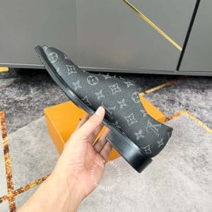 Giày nam hàng hiệu Louis Vuitton màu đen họa tiết Monogam - Hình ảnh 6